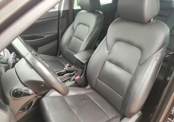 Hyundai Tucson cena 75000 przebieg: 175000, rok produkcji 2015 z Nowy Dwór Gdański małe 352